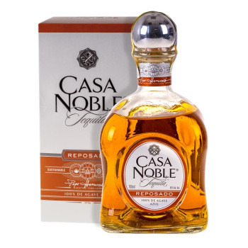 CASA NOBLE Reposado 0,7l 40% Dárkové balení - 1